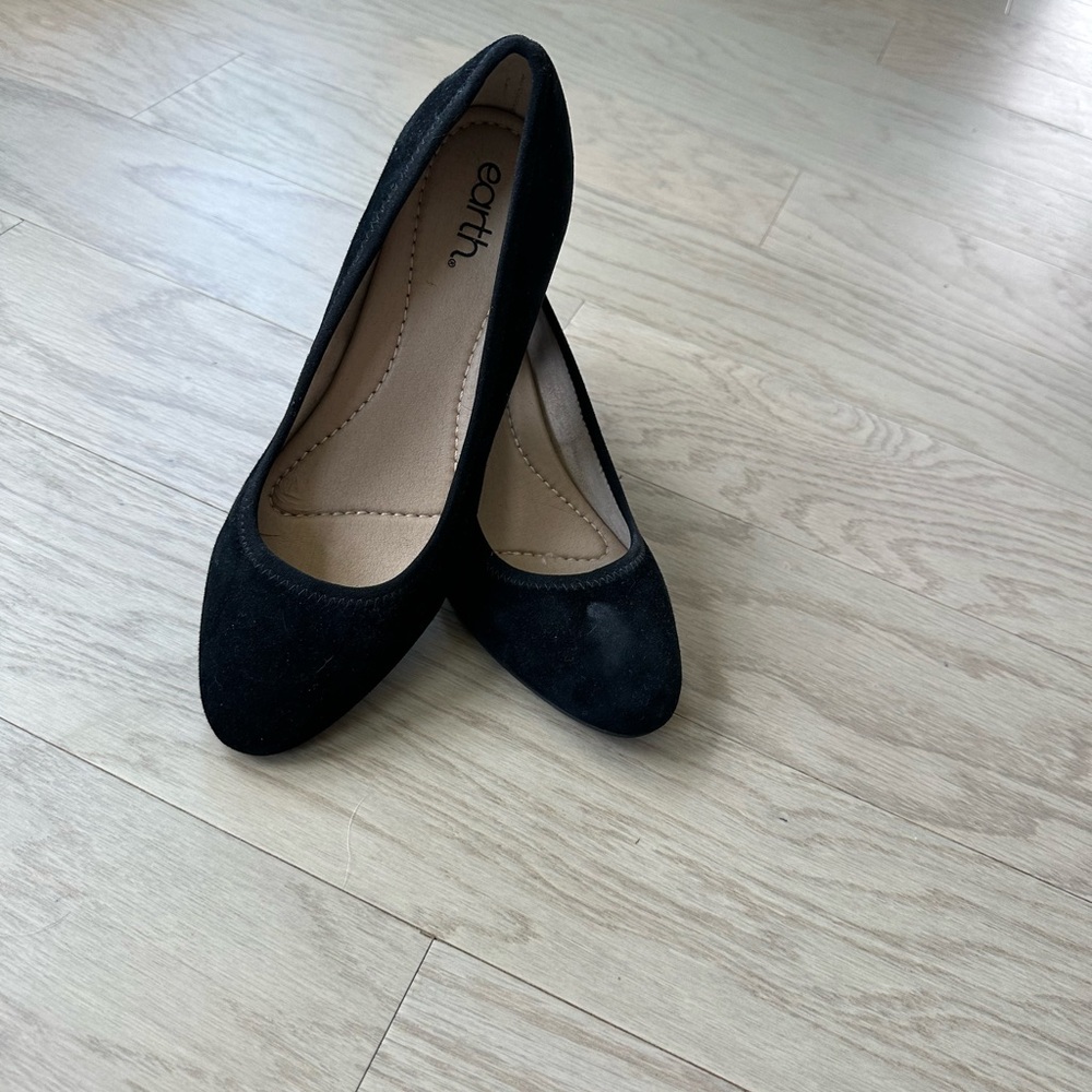 Earth Black Flats Timeless Suede Loafers